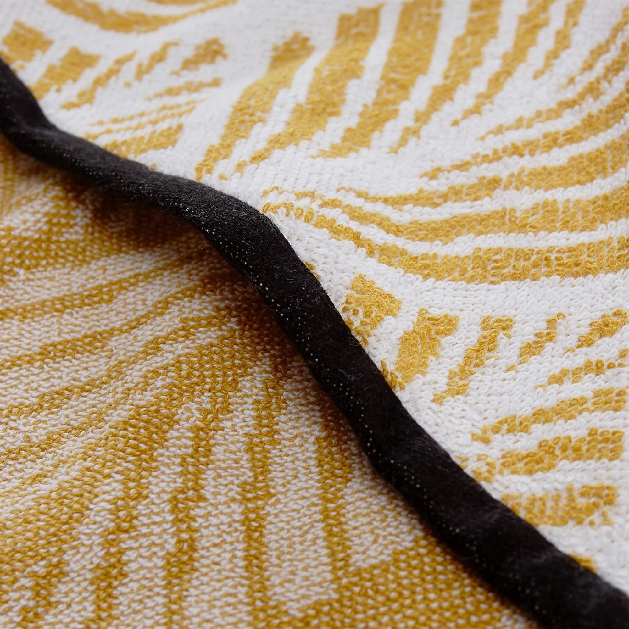 Coimbra Beach Towel [Mustard/White]