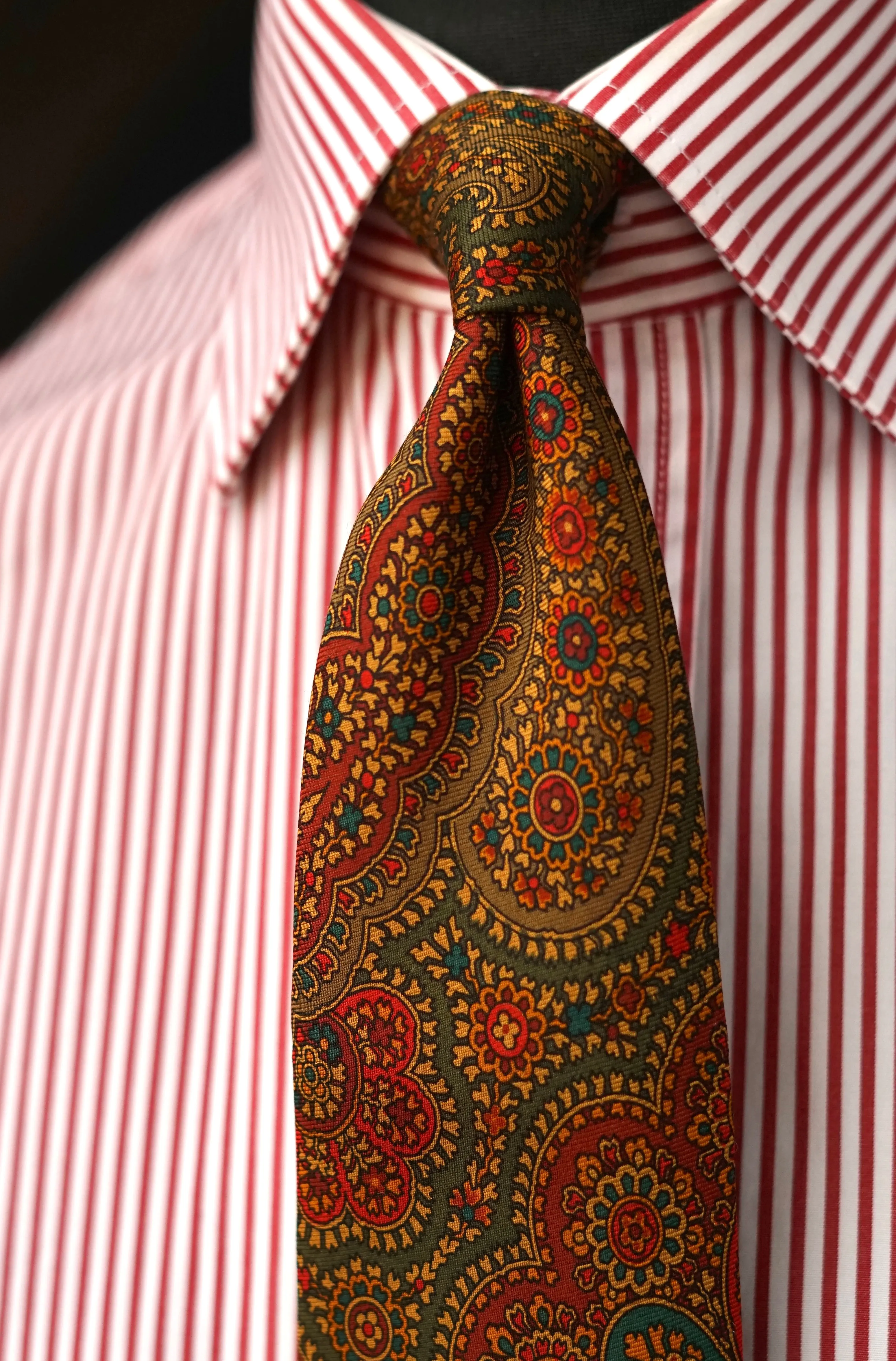 Dalia Vintage Tie