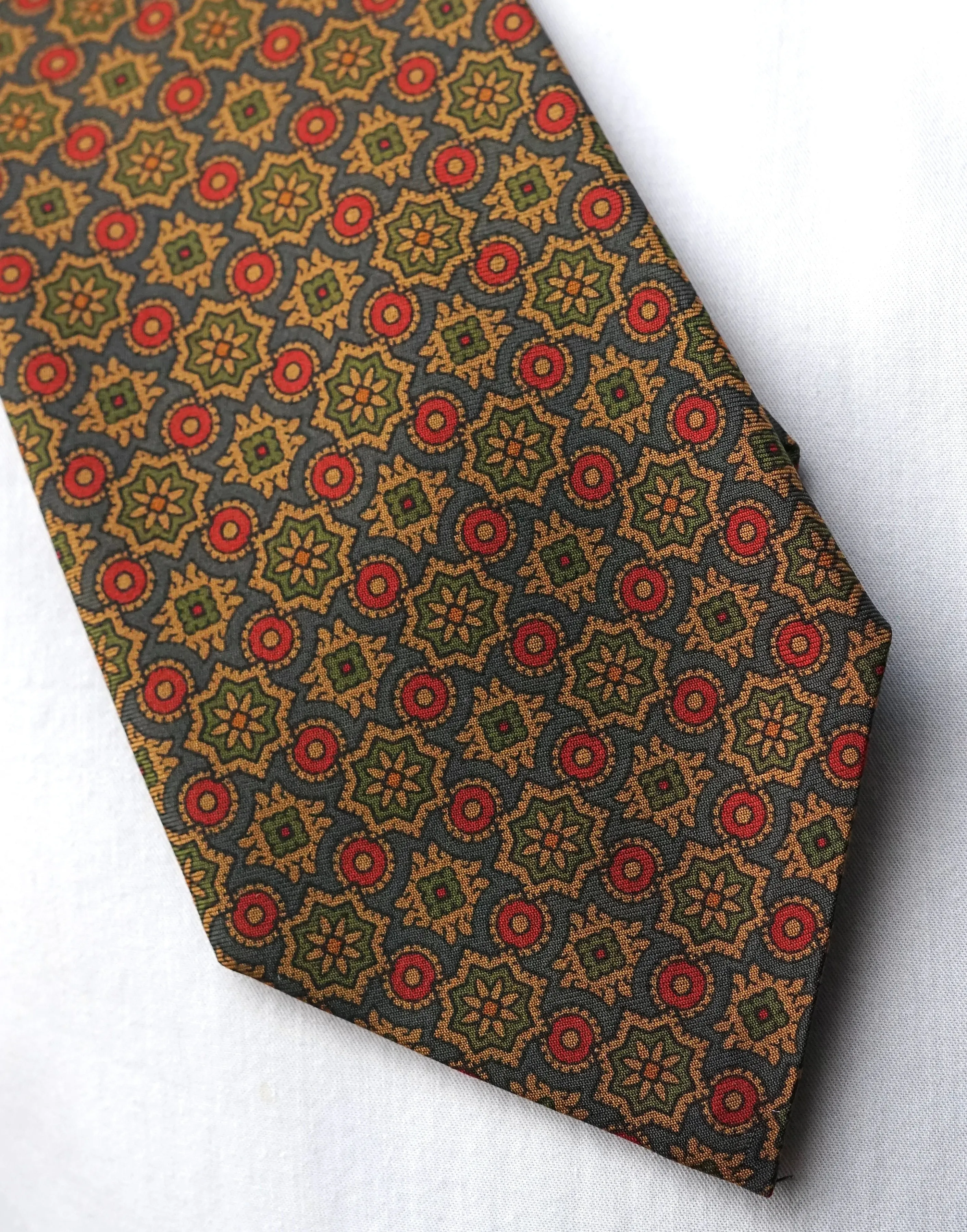 Marisa Vintage Tie