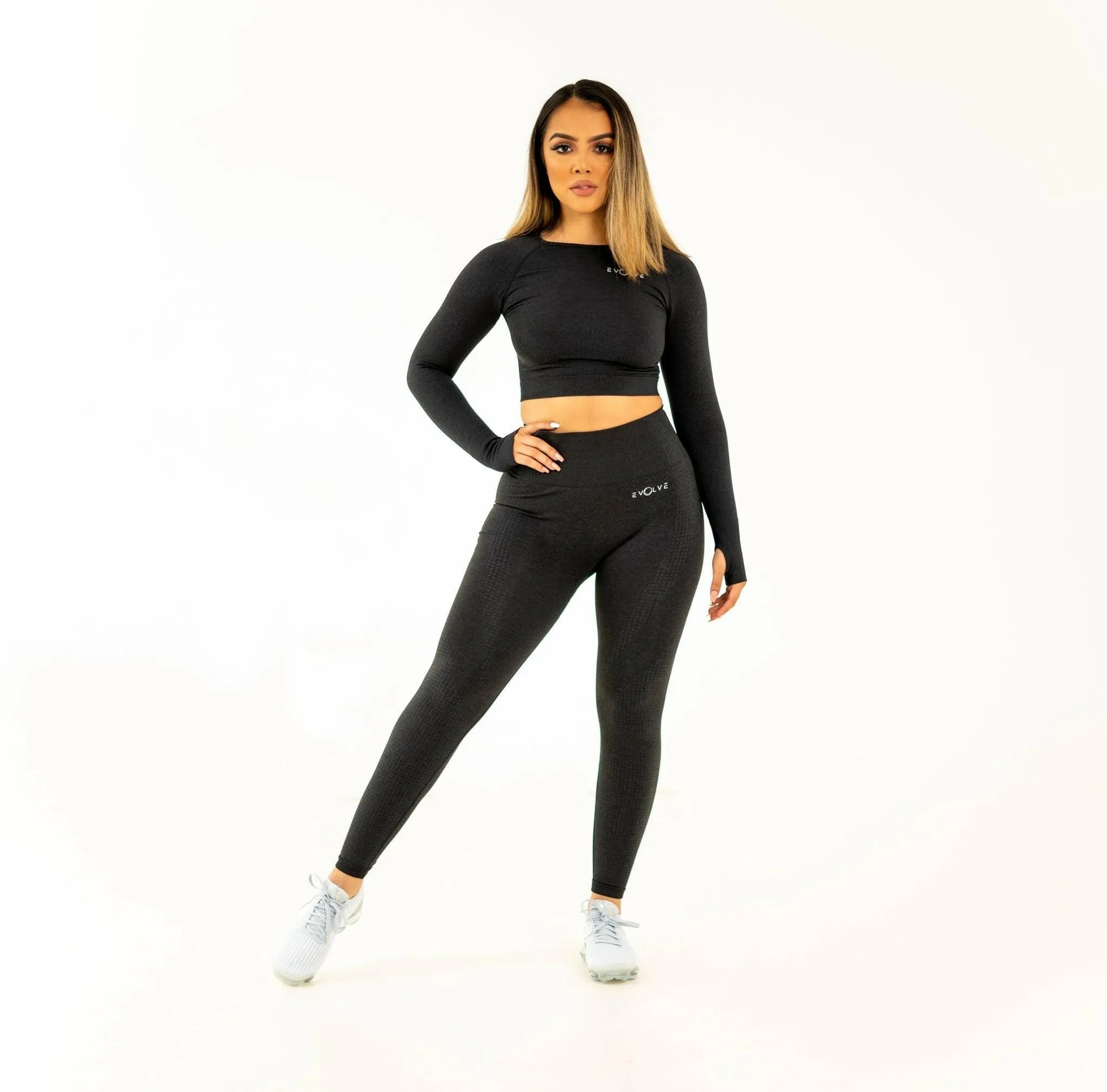 Marvel Seamless LS Crop Top - Black